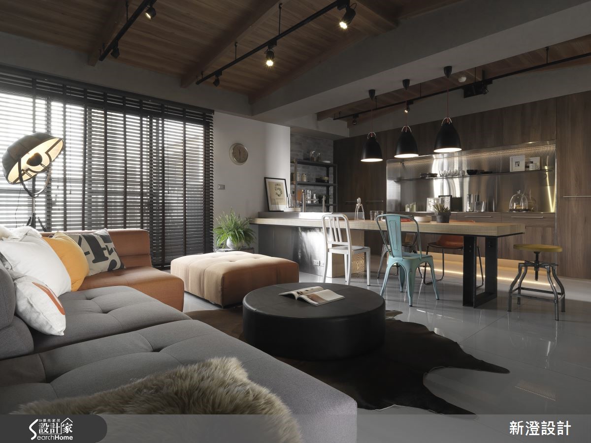 在此 39 坪的居宅內，少了制式明確的風格，但卻洋溢著